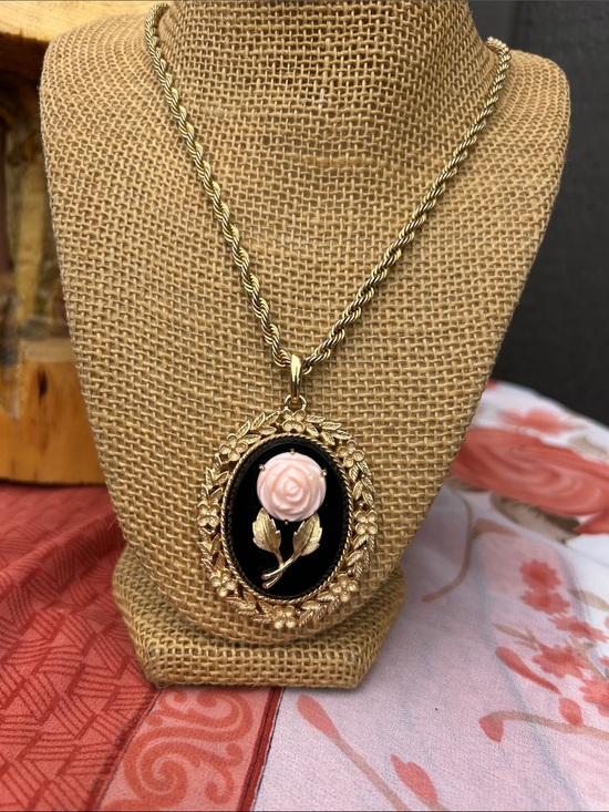 Avon Jewelry - Avon 1973 Serena Rose Cameo Pink Rose with Mirrored Back